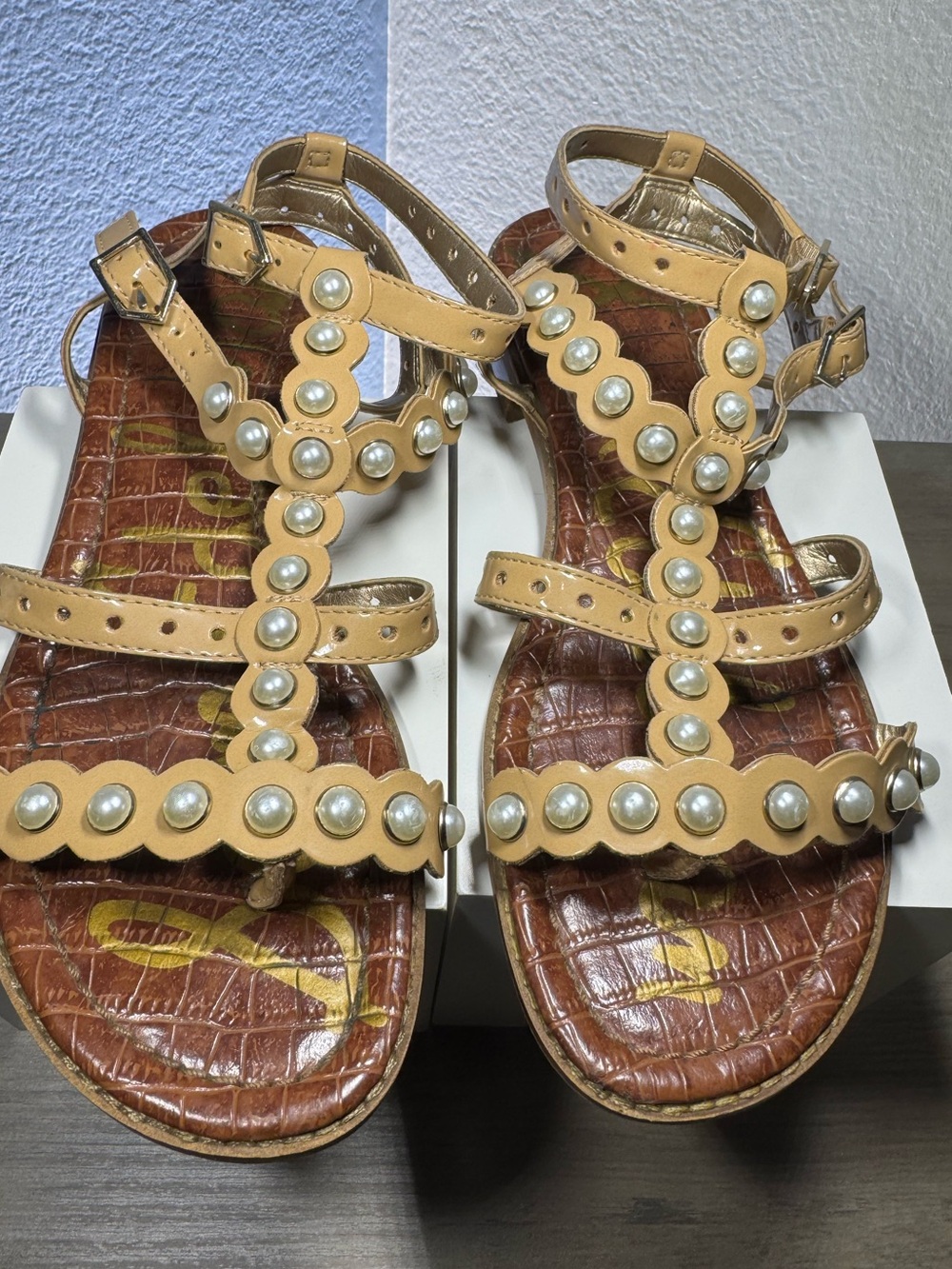Sam Edelman Pearl Studded Gladiator Sandals Boho Leather Flat Size 8.5